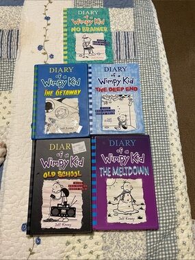 Diary of a Wimpy Kid Book Bundle - Multiple Colors